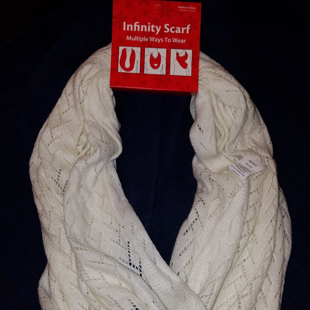 Lot of 2 Womens Scarves